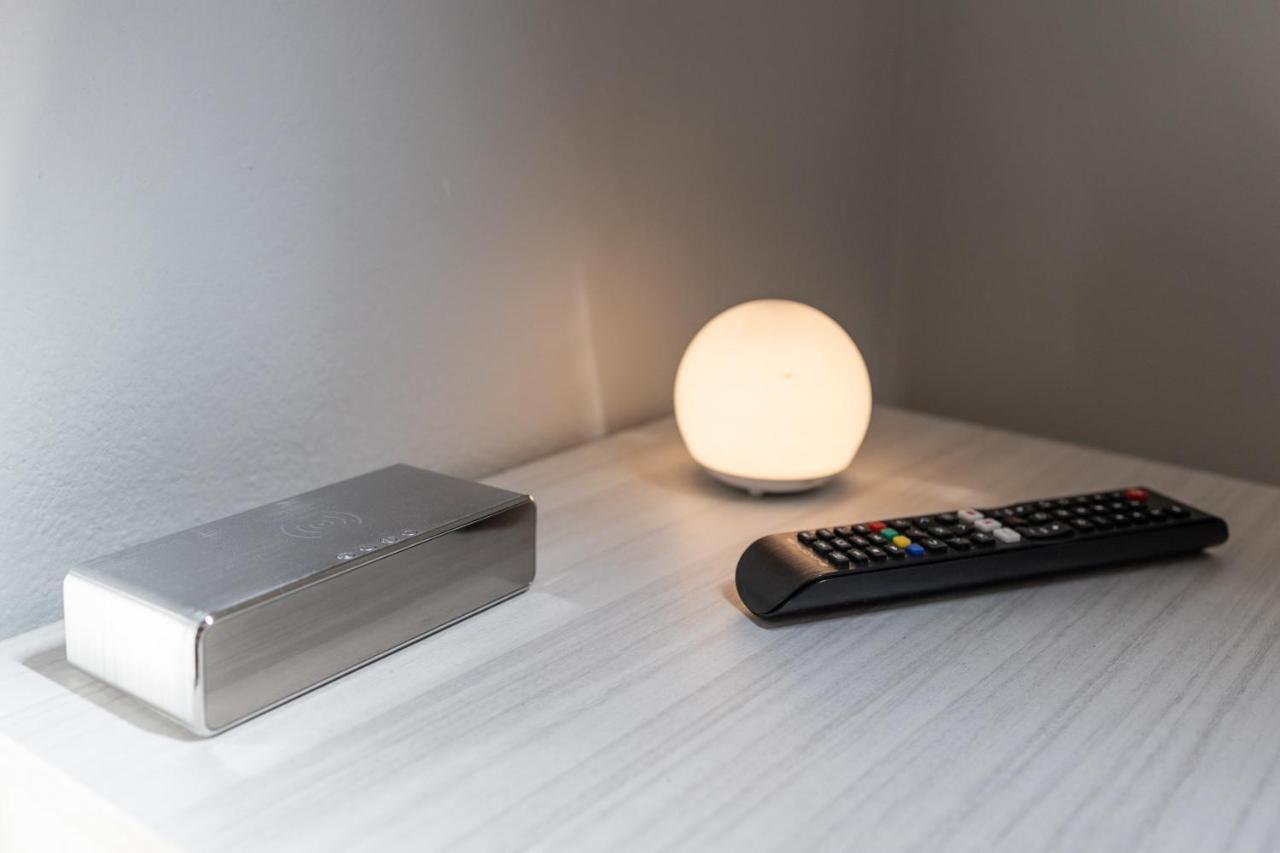 شقة Free Parking Tiny House Wifi Netflix 15 Minuti Dal Duomo ميلان المظهر الخارجي الصورة