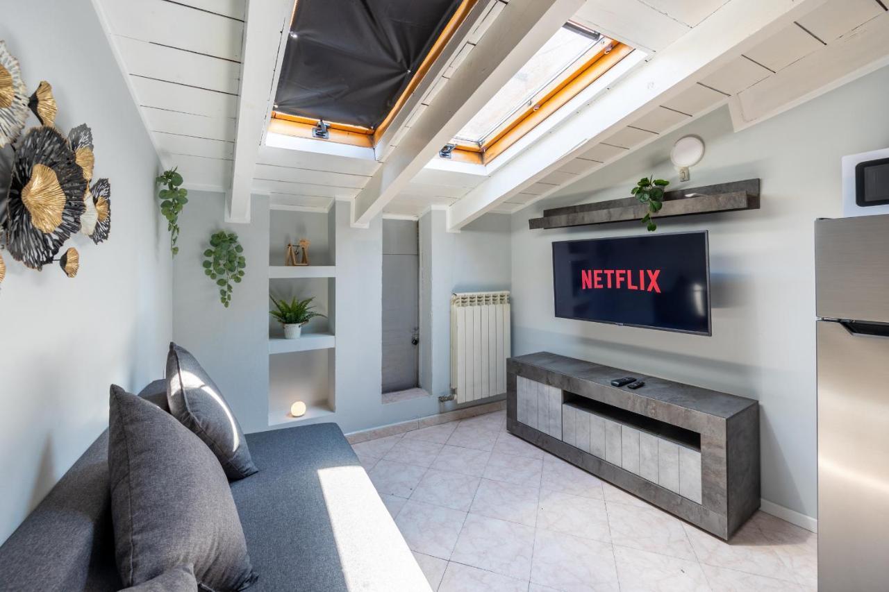 شقة Free Parking Tiny House Wifi Netflix 15 Minuti Dal Duomo ميلان المظهر الخارجي الصورة